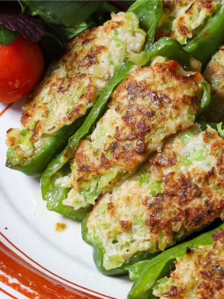 野菜たっぷり！ピーマンの肉詰め皮なし餃子