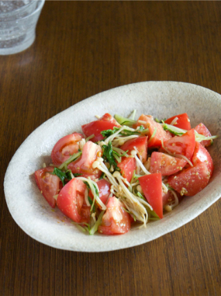 トマトとえのき、水菜のさっぱりごま酢和え